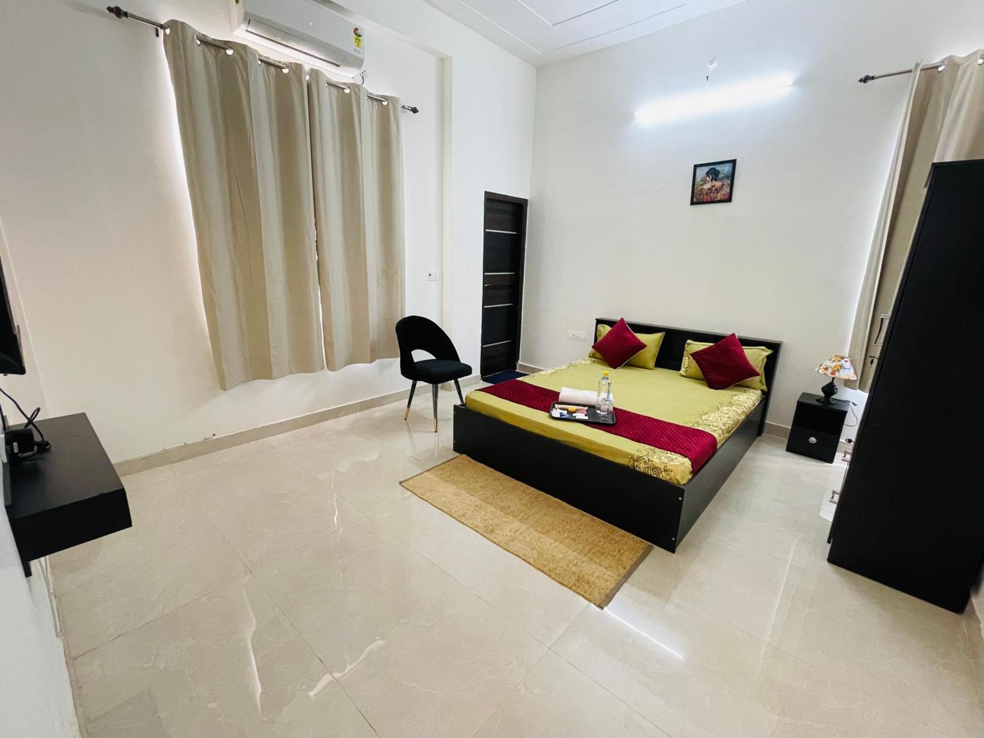 Atulyam Stays Sushant Golf City Lucknow Exterior photo