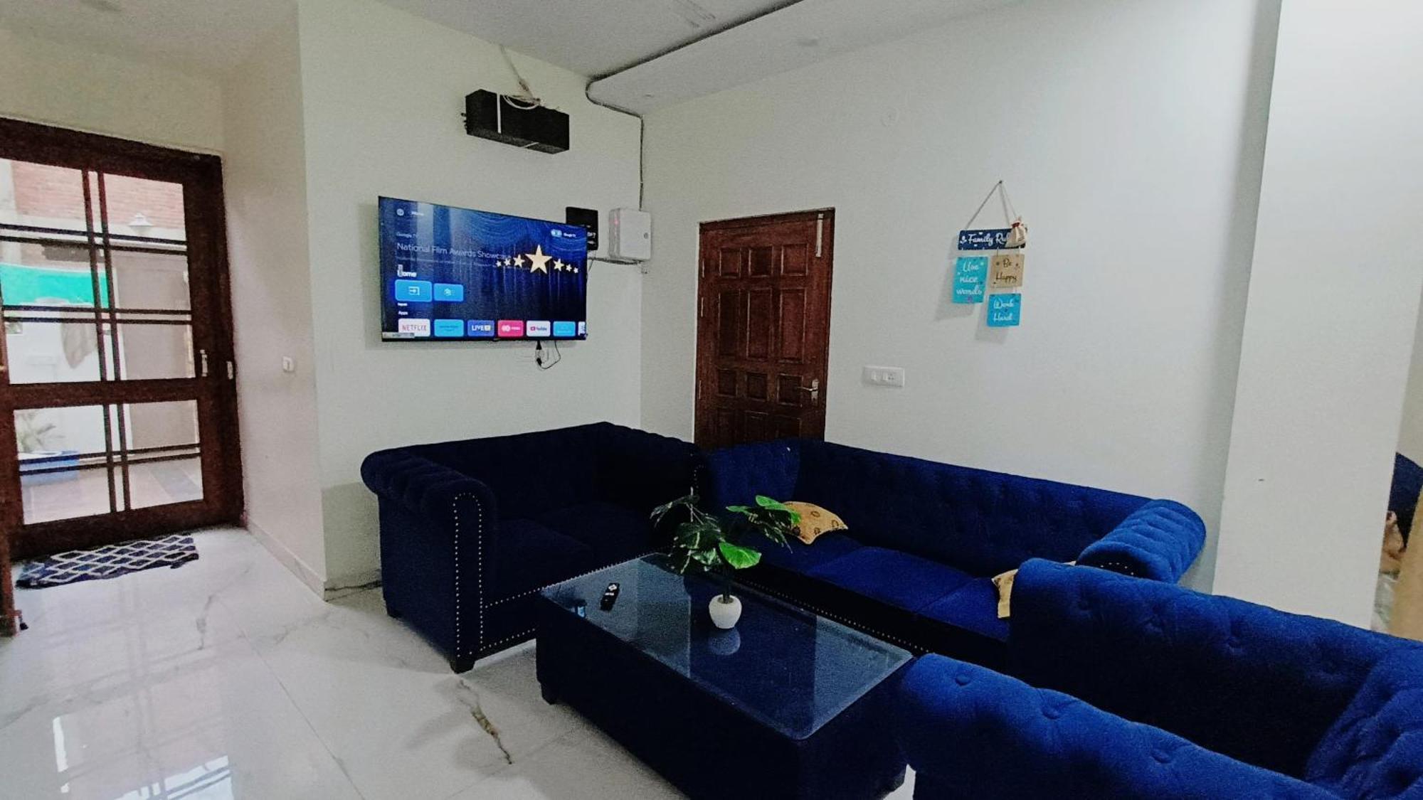 Atulyam Stays Sushant Golf City Lucknow Exterior photo